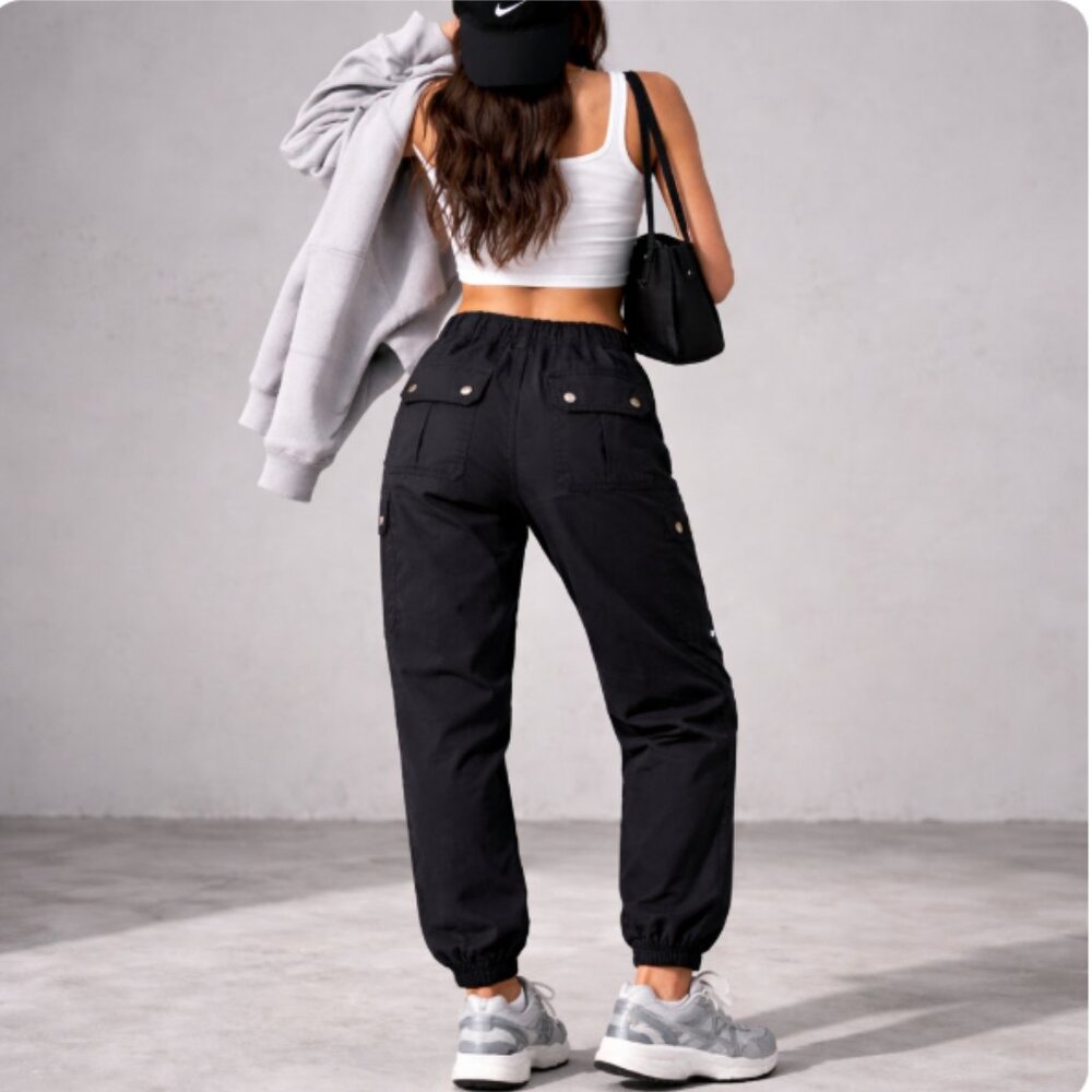 URBAN OUTFITTERS CARGO JOGGERS WITHOUT WALLS BLACK